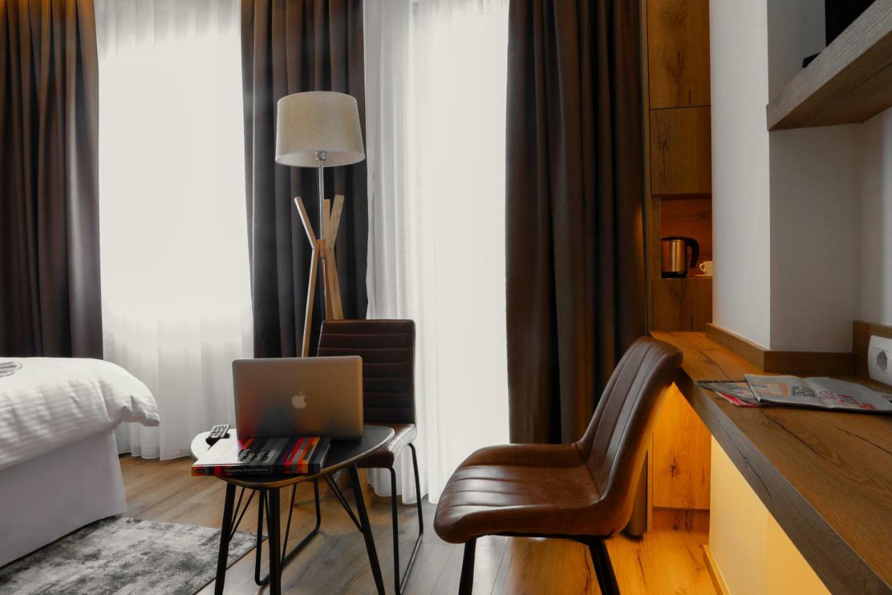 Roadside Hotel Lipjan 외부 사진